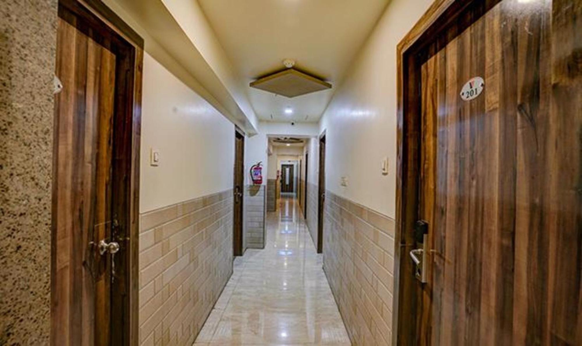 Fabexpress Veera Residency Otel Mumbai Dış mekan fotoğraf